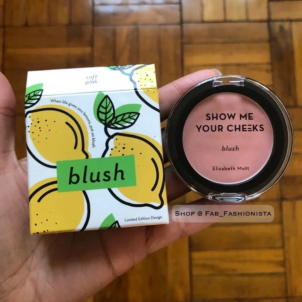 Beauty bundle Show me your cheeks & Makeup brushes